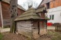 Coteţ de lemn Trăisteni; com. Valea Doftanei, jud. Prahova; Muzeul Naţional al Satului „Dimitrie Gusti” - Bucureşti